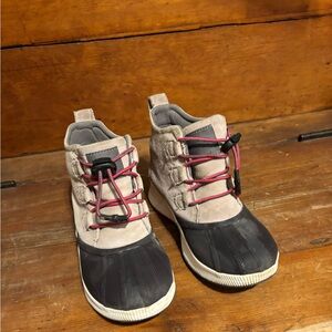 Sorel Gray and Cream Shoes